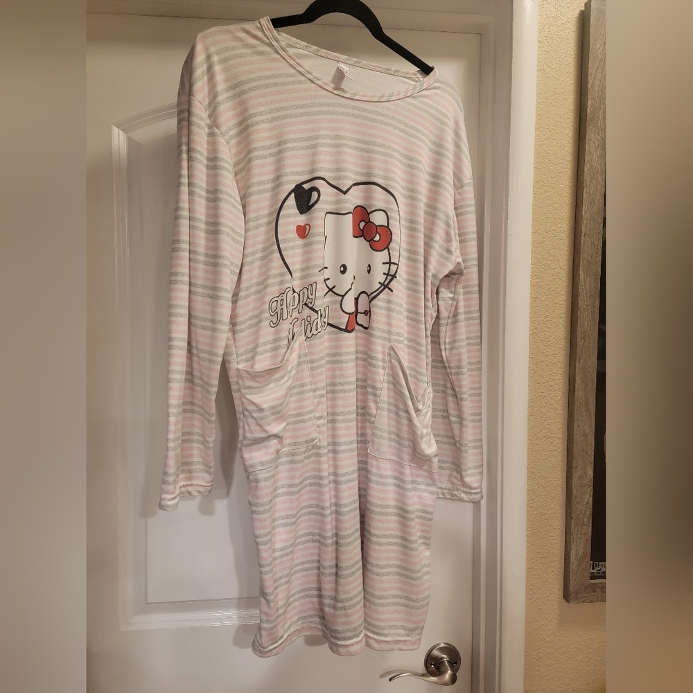 Hello Kitty, Happy Holiday Nightgown